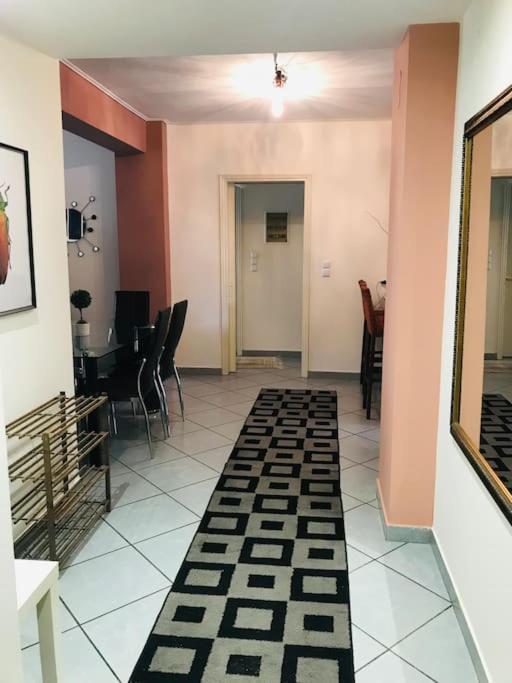 Cozy Near The Hospital Apartment Ioannina